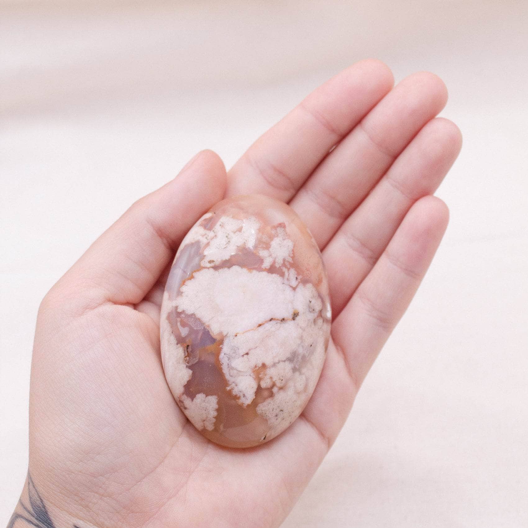 Flower Agate Palm Stone